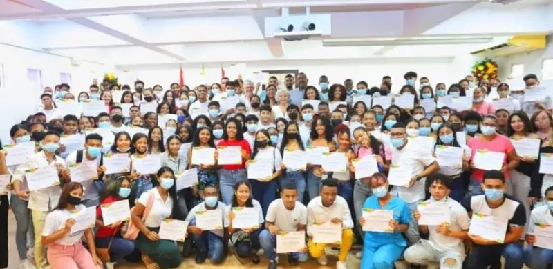 Cartagena es una de ciudades del Caribe colombiano que entrega más becas a nuestros estudiantes egresados de Instituciones Educativas Oficiales.