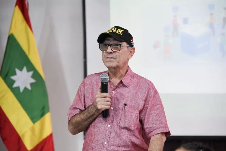 En un cara a cara en la emisora La Cariñosa de RCN.