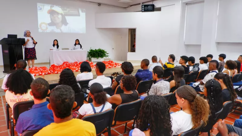 Secretaría de Educación y Fundación ROFÉ generan oportunidades de desarrollo profesional