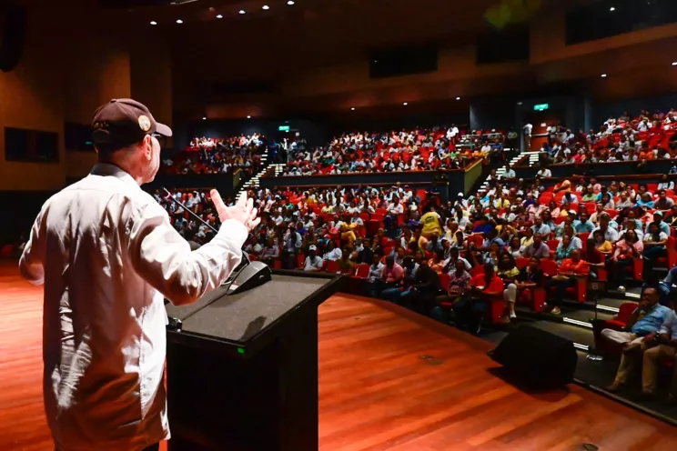 Más de 1.800 personas asistieron al evento de lanzamiento