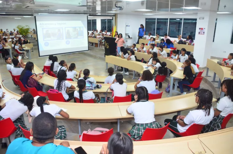 221 personas participaron de este espacio académico