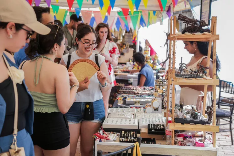 Feria artesanías sin barrera