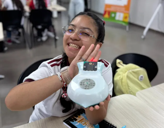 Foto de una de las participantes del evento "Girls In ICT Day 2026"
