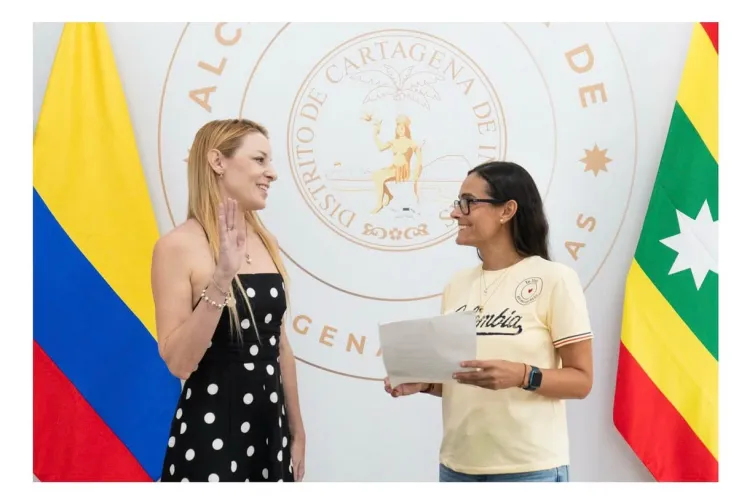 Foto de portada de toma de juramento por parte de ciudadanos argentinos y estadounidenses