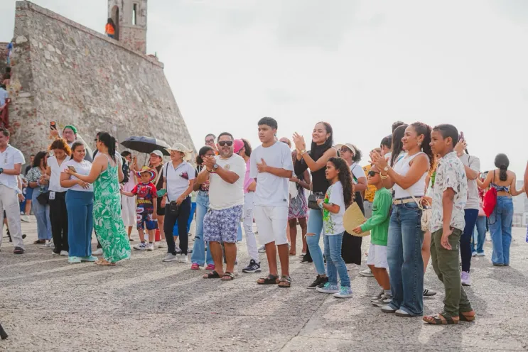 Visita Castillo Julio