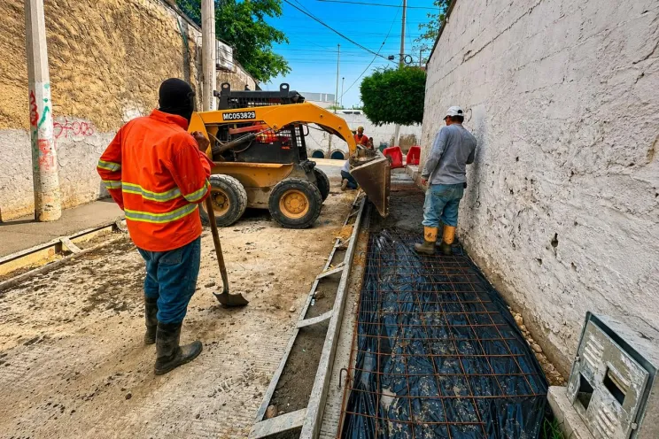 Pavimentación de vía 