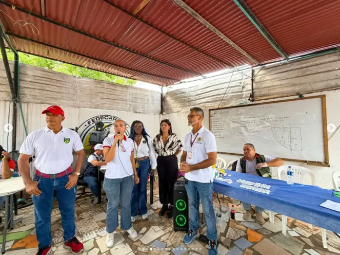 Aquí se ven los representantes de las entidades que participaron en la jornada.