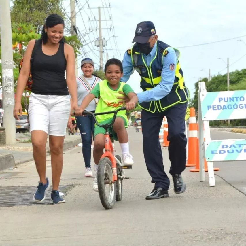 Ciclovía dominical en la Avenida Pedro de Heredia