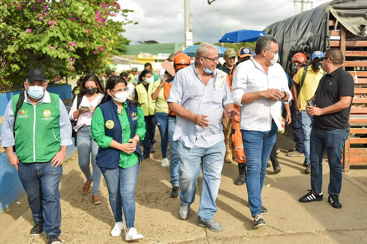 Alcaldía realiza reubicación transitoria de comerciantes