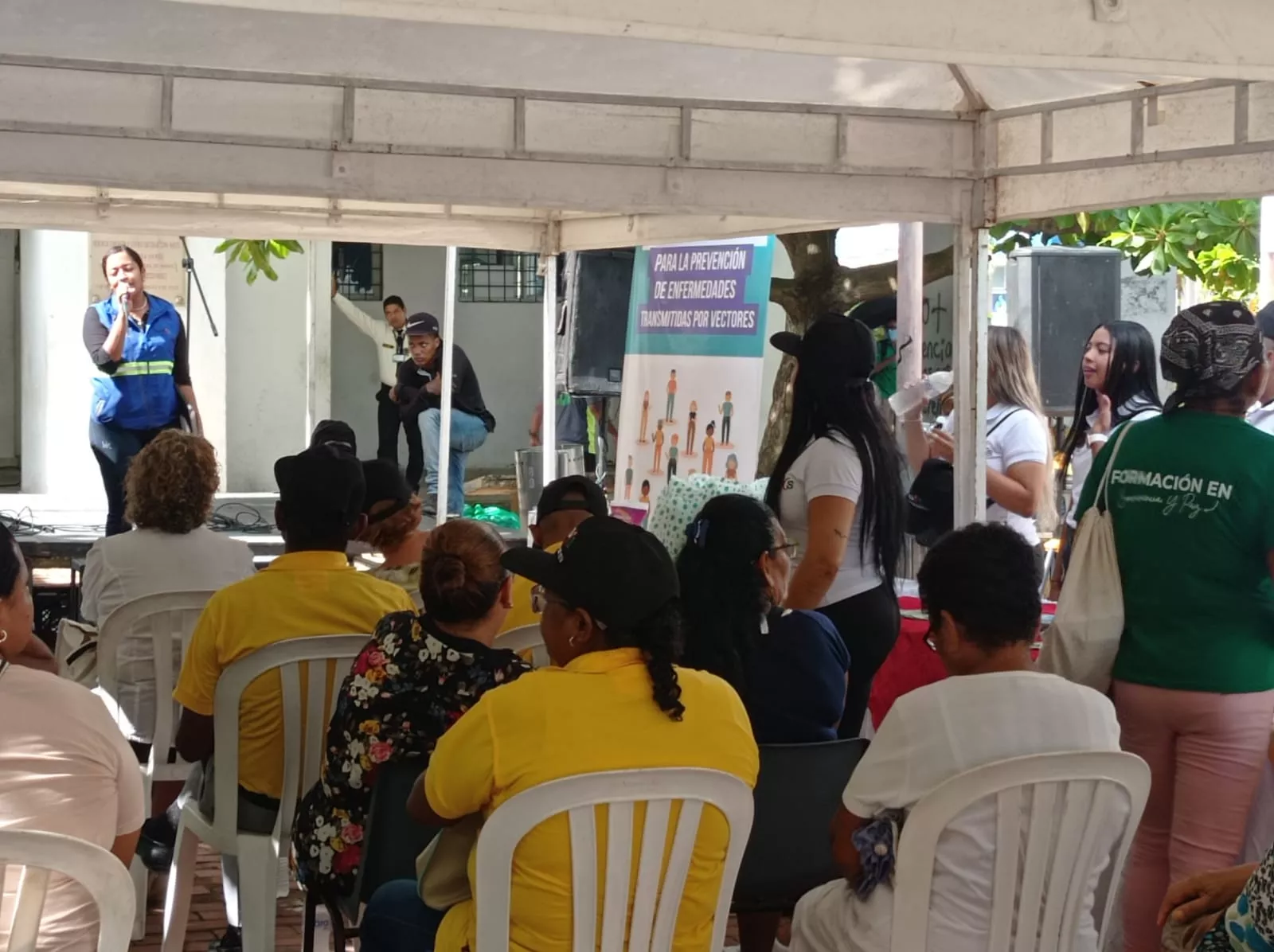 Se inició una estrategia educativa para fortalecer las redes comunitarias contra el dengue