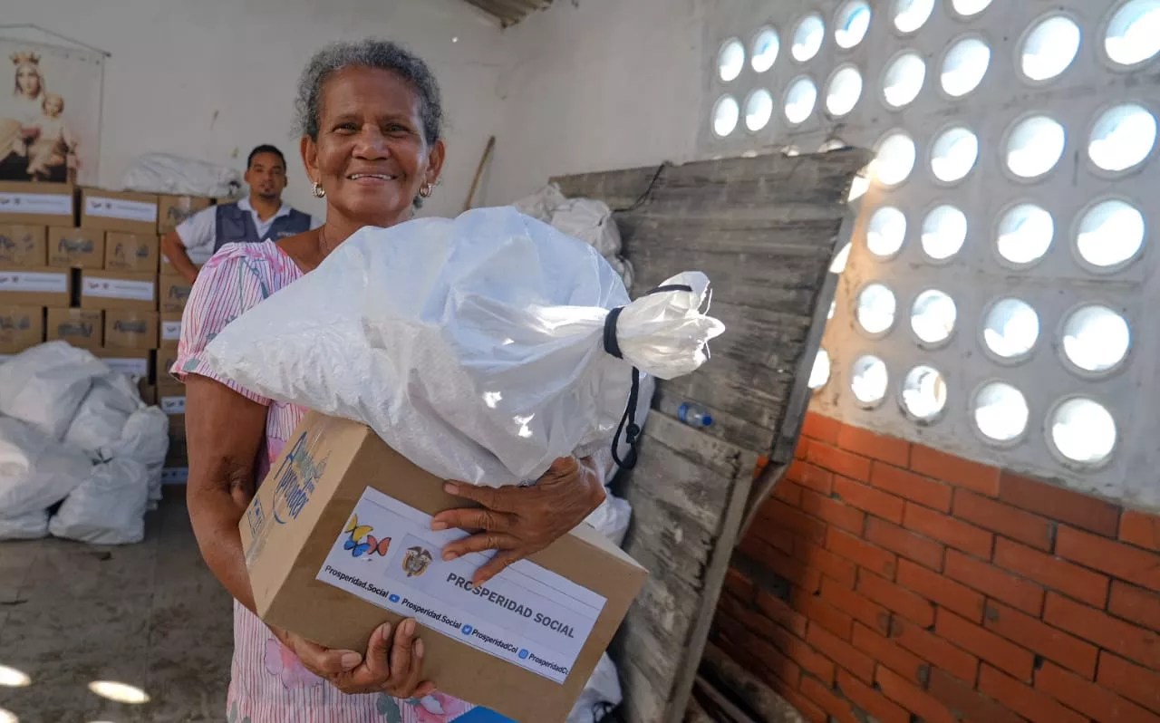 Ropa y calzado también hicieron parte de los Kits que se entregaron para los  niños y niñas que resultaron afectados por las fuertes lluvias