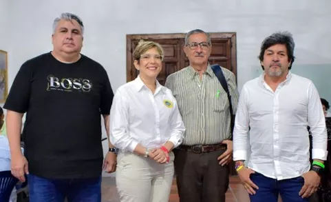 Reunión de coordinación con contratistas para ampliar redes de acueducto y alcantarillado en Cartagena.