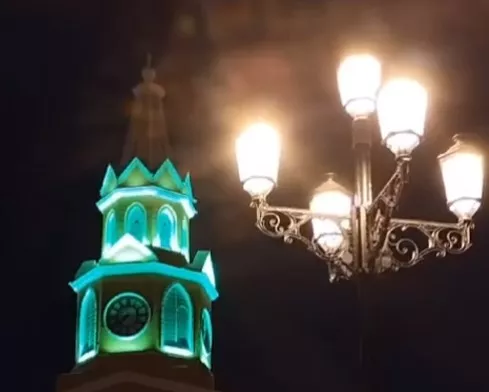 La Torre del Reloj estrena iluminación.