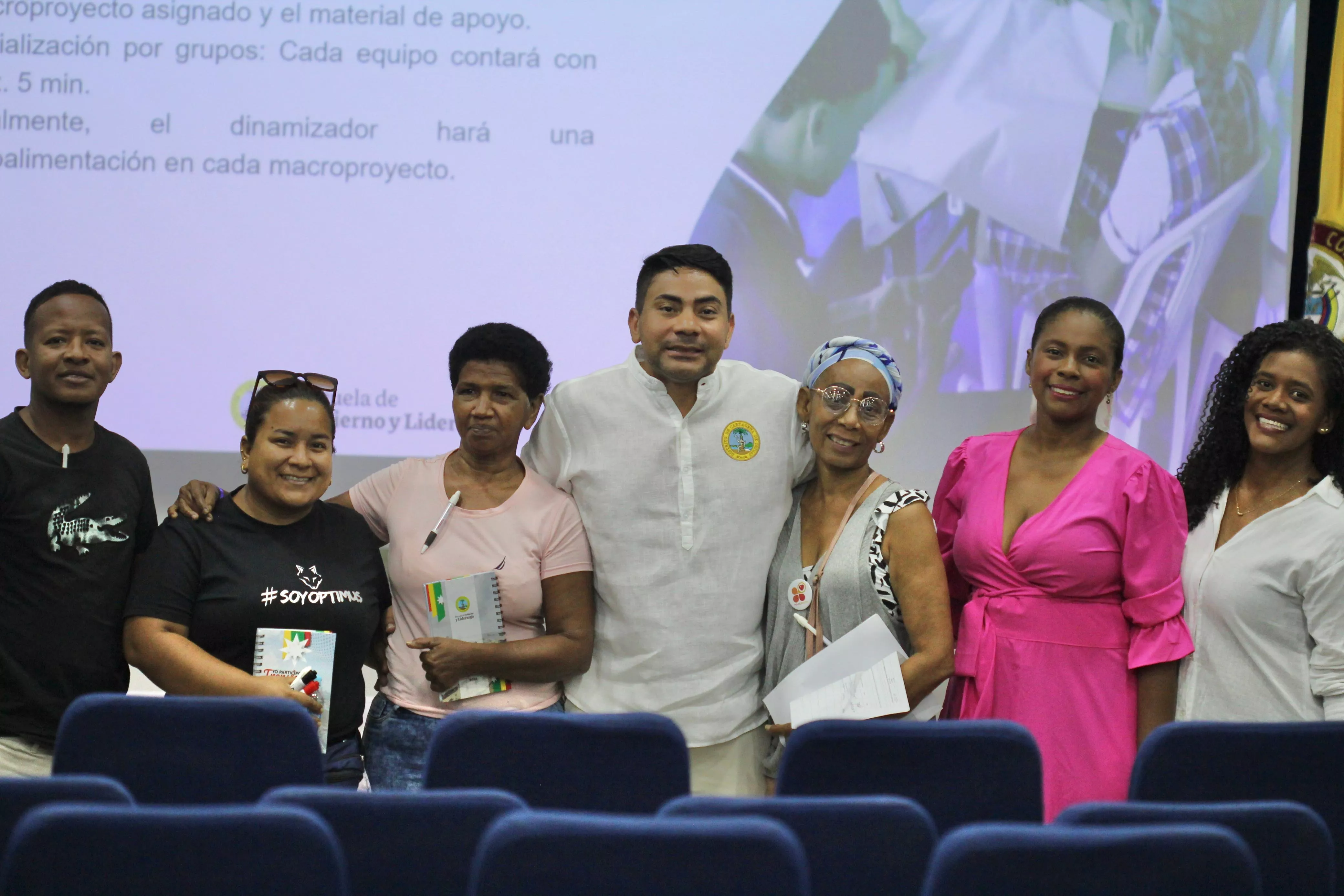 300 mujeres navegaron rumbo al empoderamiento con el seminario de liderazgo  femenino: Mujer de Éxito, a bordo del crucero Freenwinds | Alcaldía Mayor  de Cartagena de Indias