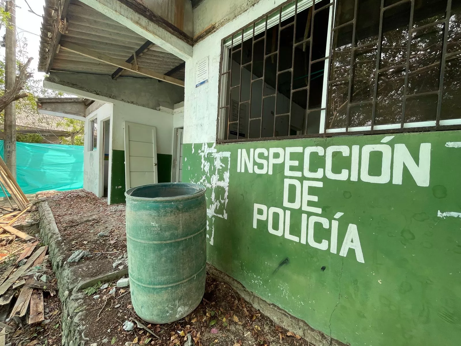 Inspección de policía isla fuerte 