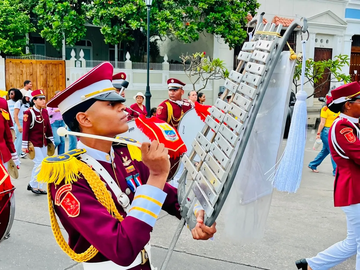 Desfile conmemorativo del Día de la Independencia de Colombia