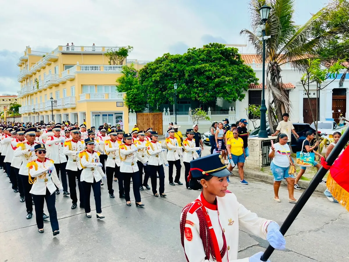 Desfile conmemorativo del Día de la Independencia de Colombia