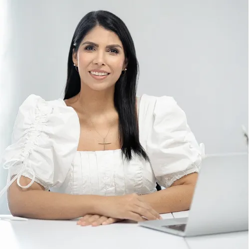  Shirley Tuñon